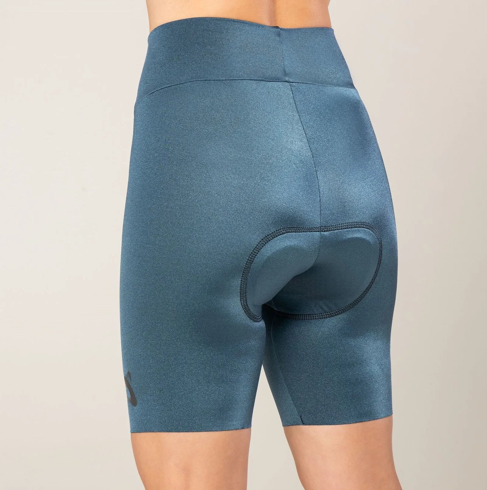 Bermuda Tech Glow Feminina